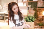 李梦爆料照片大全最新视频,照片大全幕后揭秘